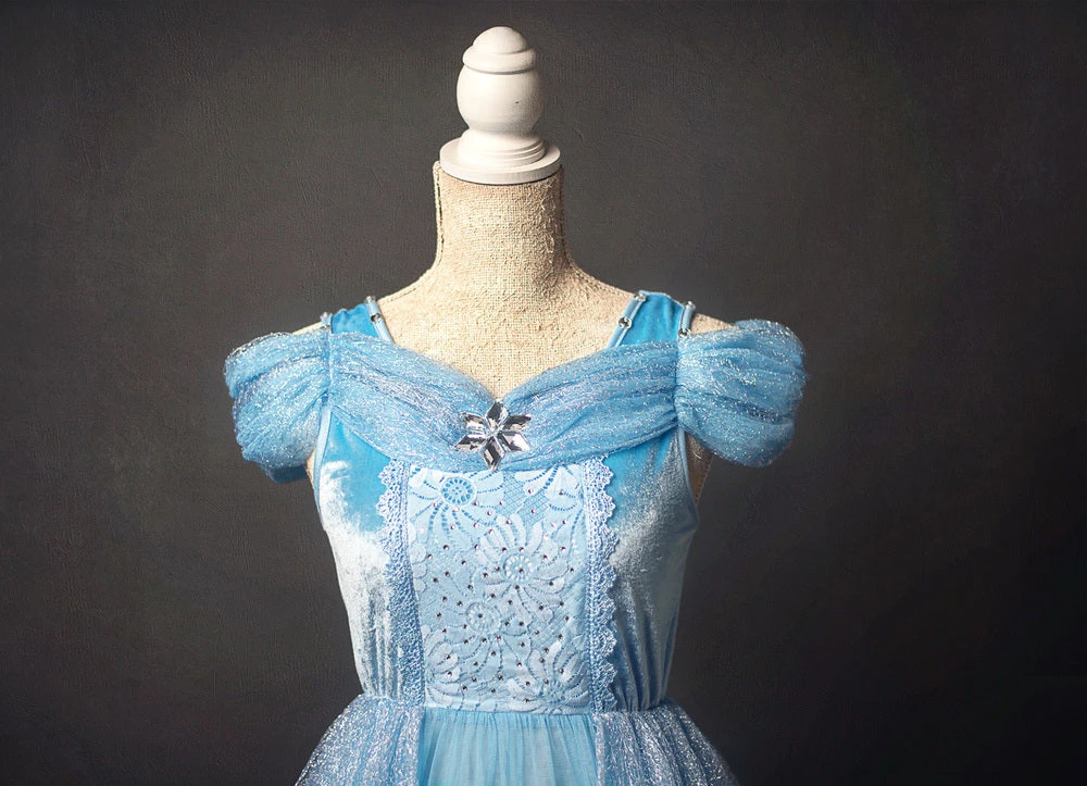 QUEEN OF THE KINGDOM GOWN FOR WOMEN 4 QUEEN OF THE KINGDOM GOWN FOR WOMEN - Image 2